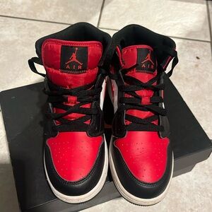 Jordan mid 1